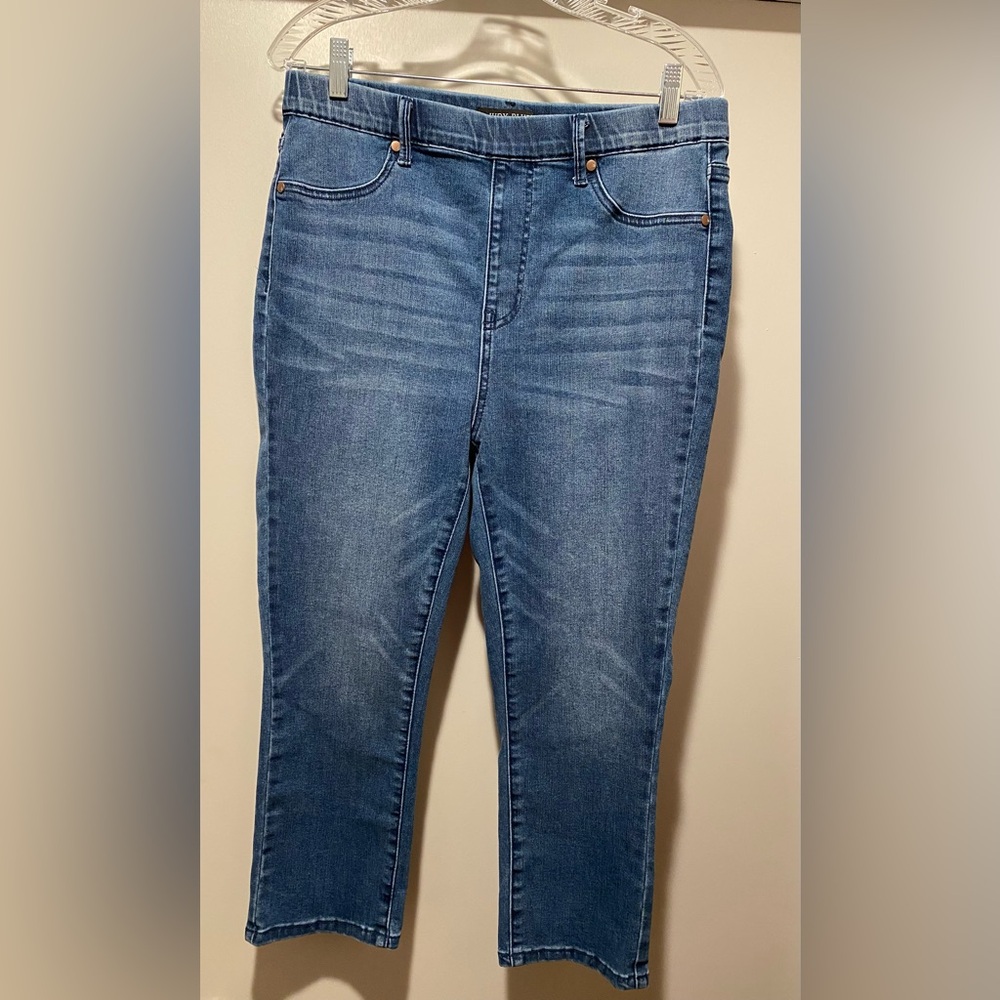HIGH RISE COOL DENIM PULL ON CAPRI JEANS BY JUDY BLUE JB78111 *New no tags*